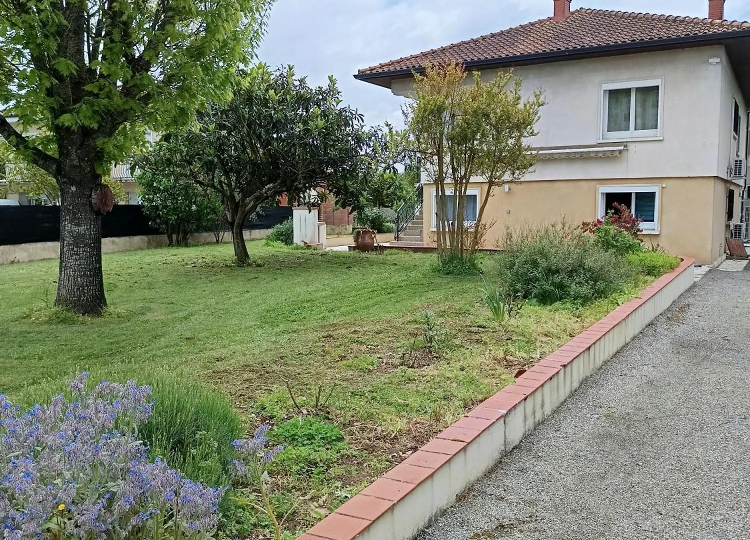 Labastide-Saint-PierreLa Bastideアパートメント